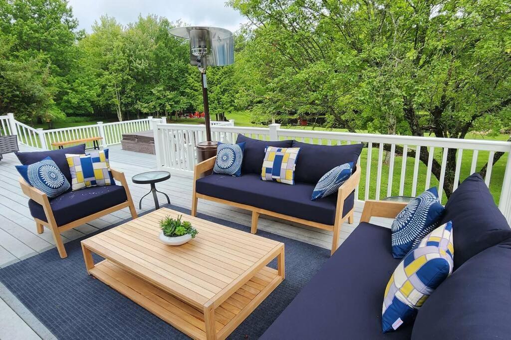 Mountain Blue Vista - Luxury Retreat Near Ski Resorts With Pond, Firepit And Hot Tub Windham Εξωτερικό φωτογραφία